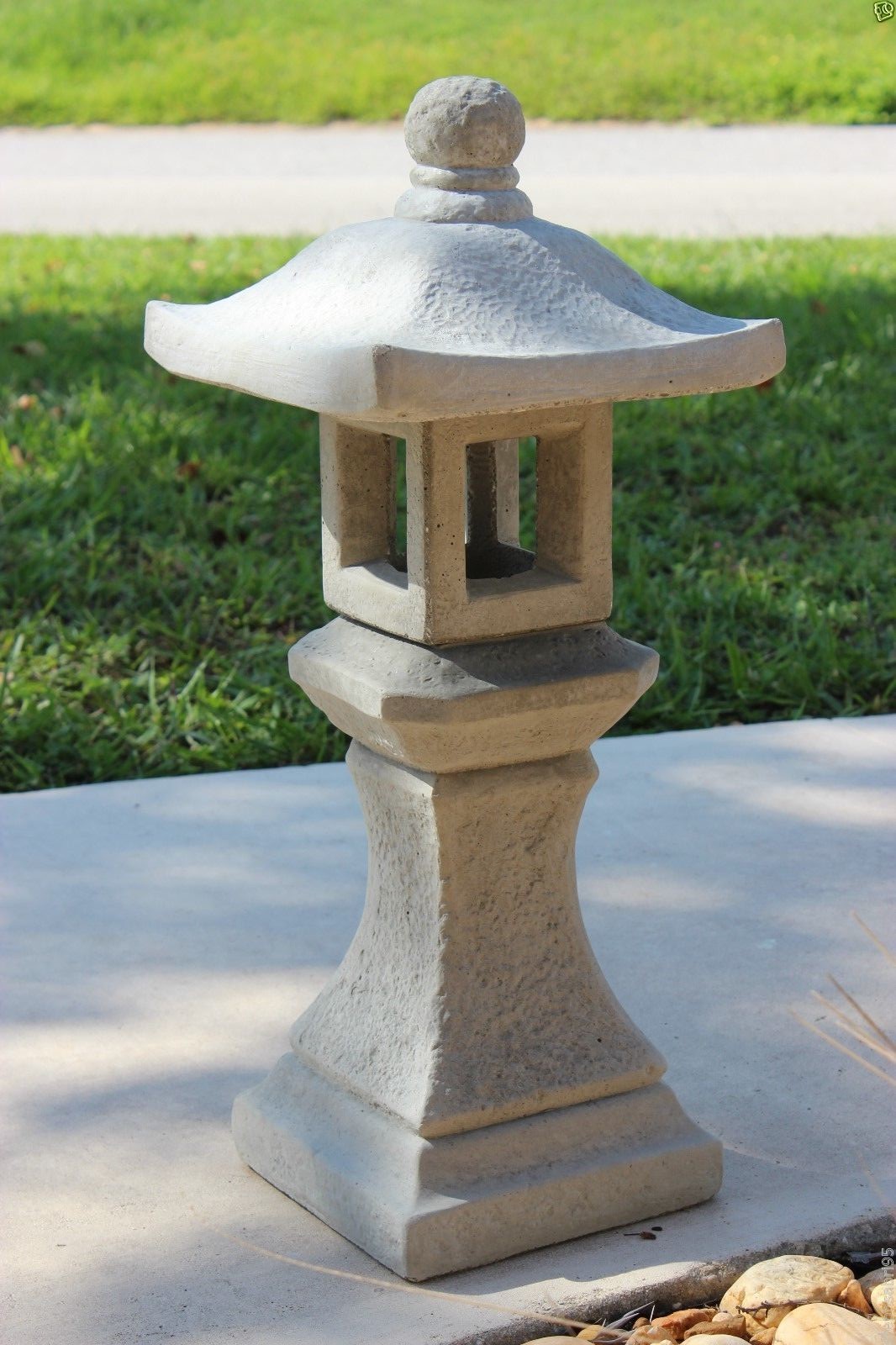 PAGODA ORIENTAL CONCRETE LANTERN JAPANESE GARDEN YARD CEMENT ART STONE STATUE