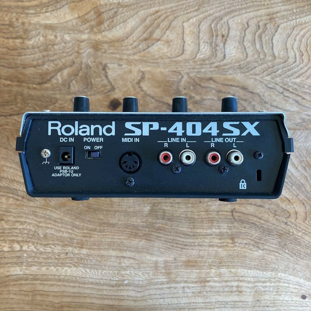Roland SP-404SX Compact Linear Wave Sampler used
