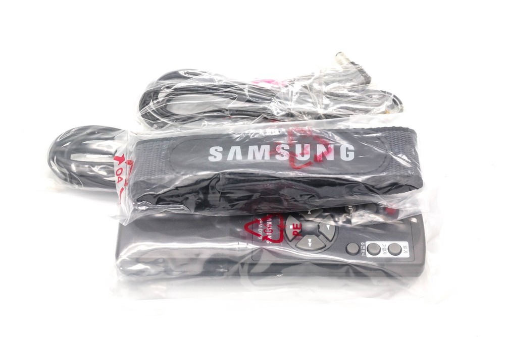 Samsung SV-L325 8mm Video Camera