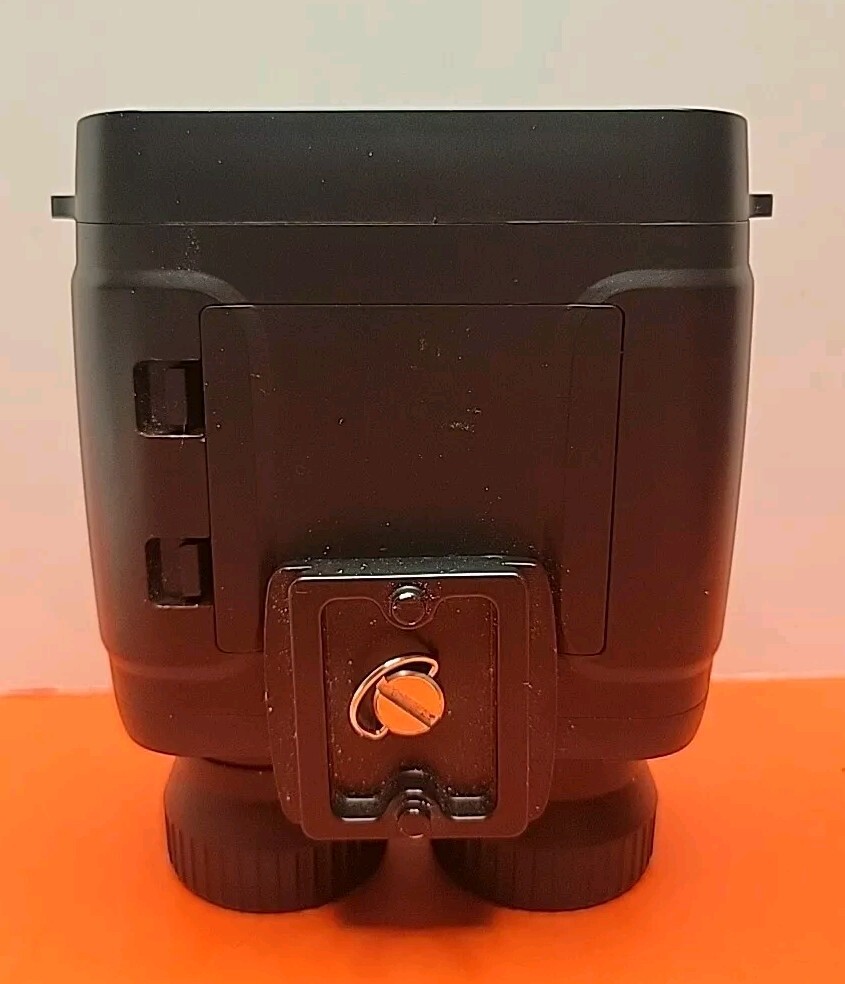 R18 Night Vision Binoculars With Rechargeable Battery.