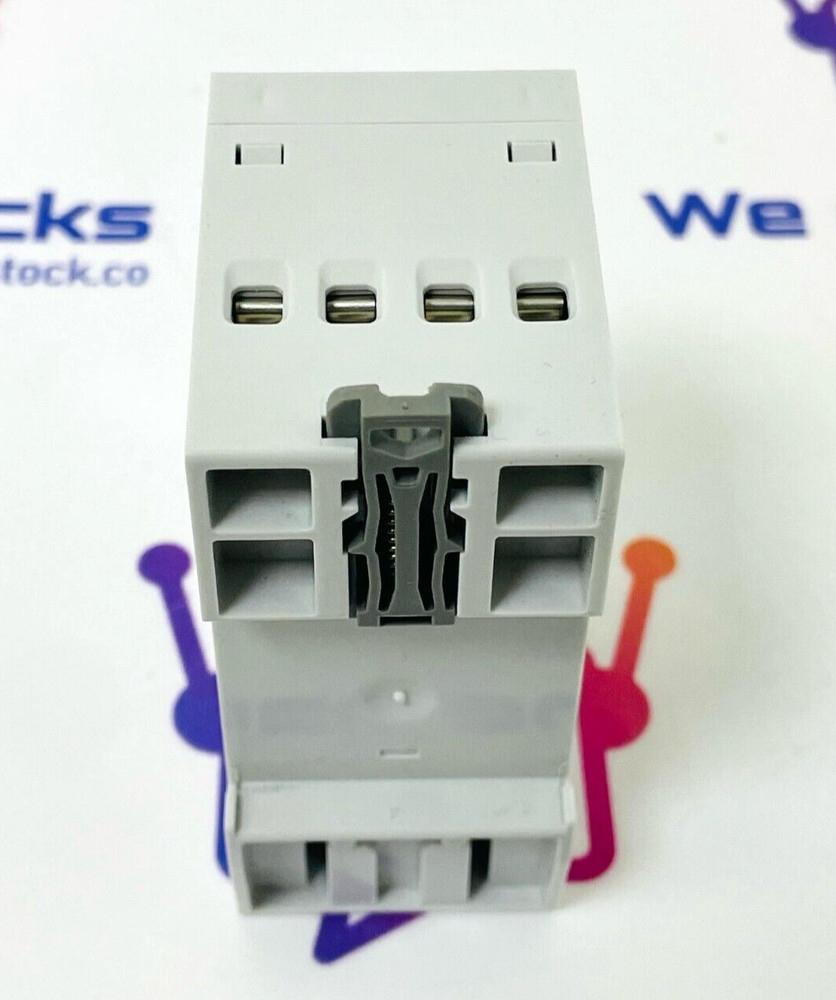 SIEMENS 7LF4532-0 Digital Time Switch