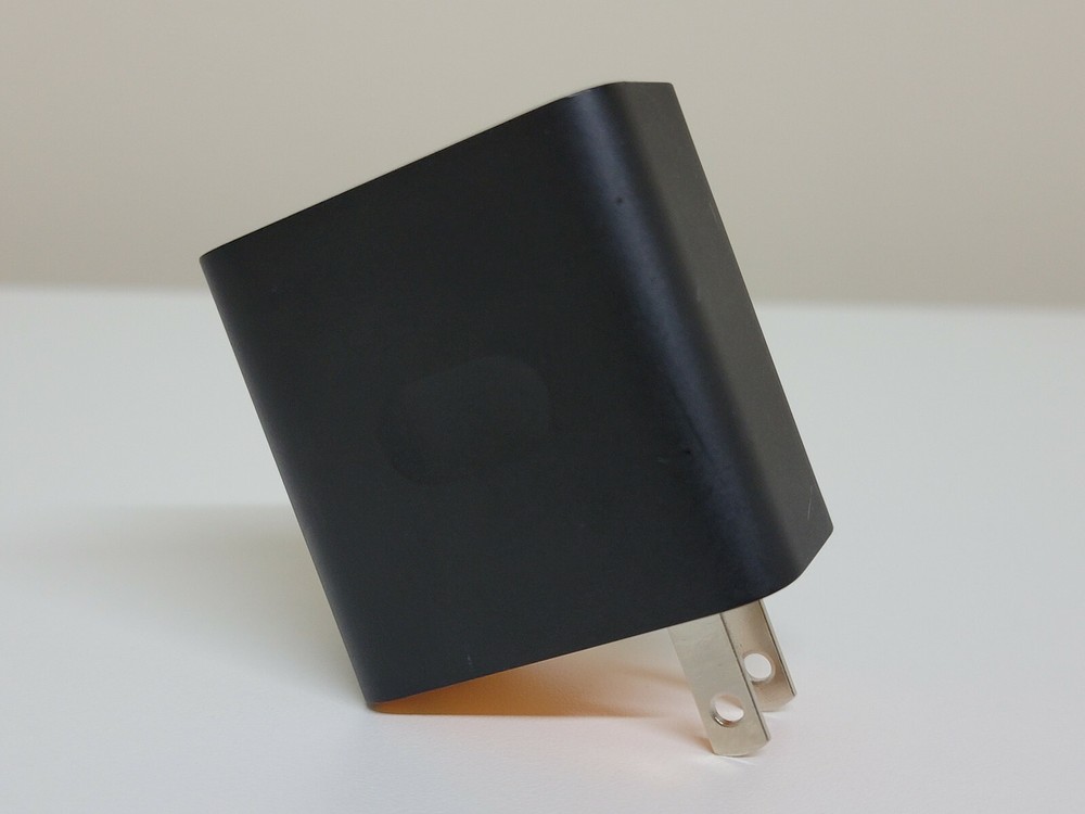 OnePlus Warp Charge 30 - Power Adapter