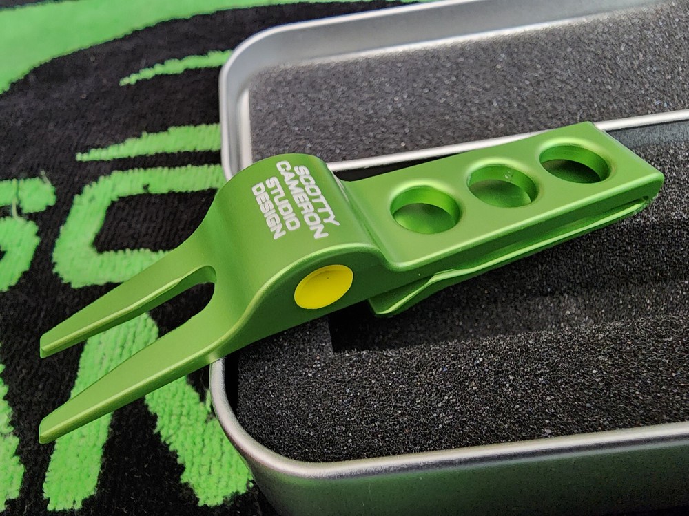 Scotty Cameron 2023 Pearls Pivot/Divot Tool⛳⛳Bright Dip Lime