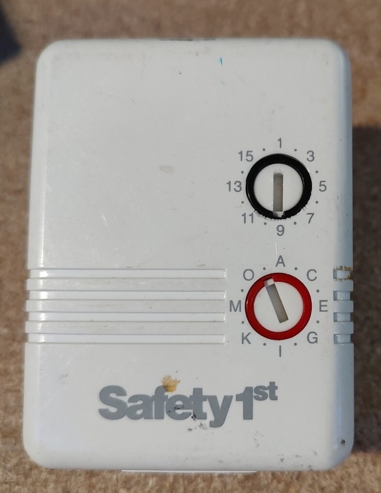 1 Safety First 7243 Plug-In Dimming Lamp Module