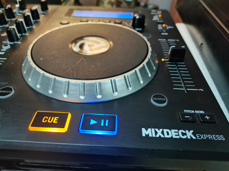 1pcs Numark MIXDECK EXPRESS DJ Controller