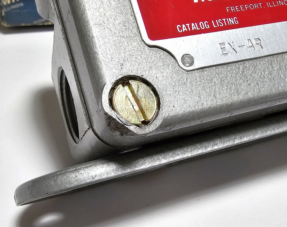 Micro Switch EX-AR Explosion Proof Roller Lever Limit Switch - New