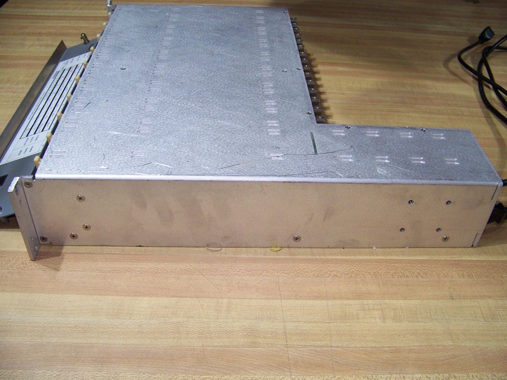 Digital Processing Systems Inc. 9500 Series Distribution Amplifier w/8504 cards