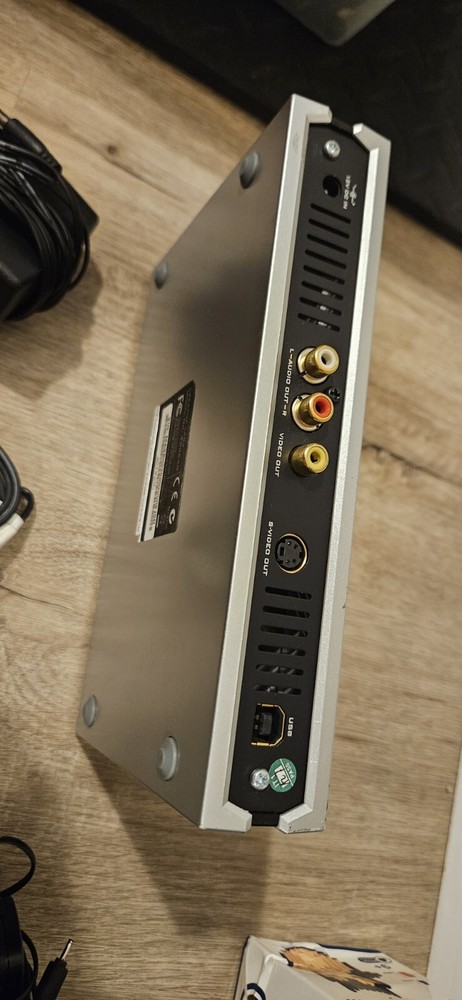 Creative Labs Video Blaster Editor + RCA + S Video + USB Cables + Power Adapters