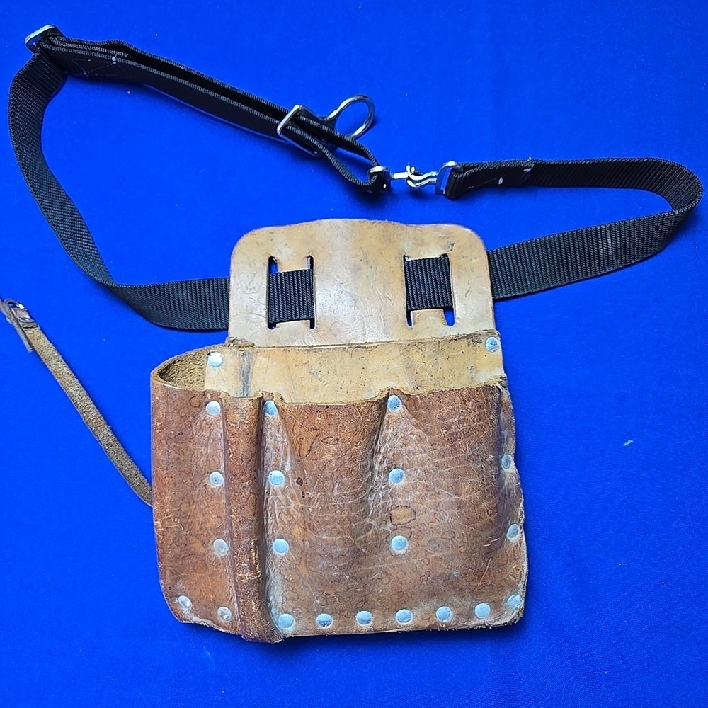 A.E. BURGESS LEA CO Leather Linemen's Tool Holders 2-88