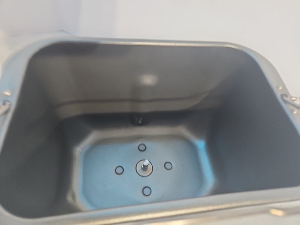 Breadman Pro Automatic Bread Maker Replacement Pan w/ Paddle, Model TR-777SPR