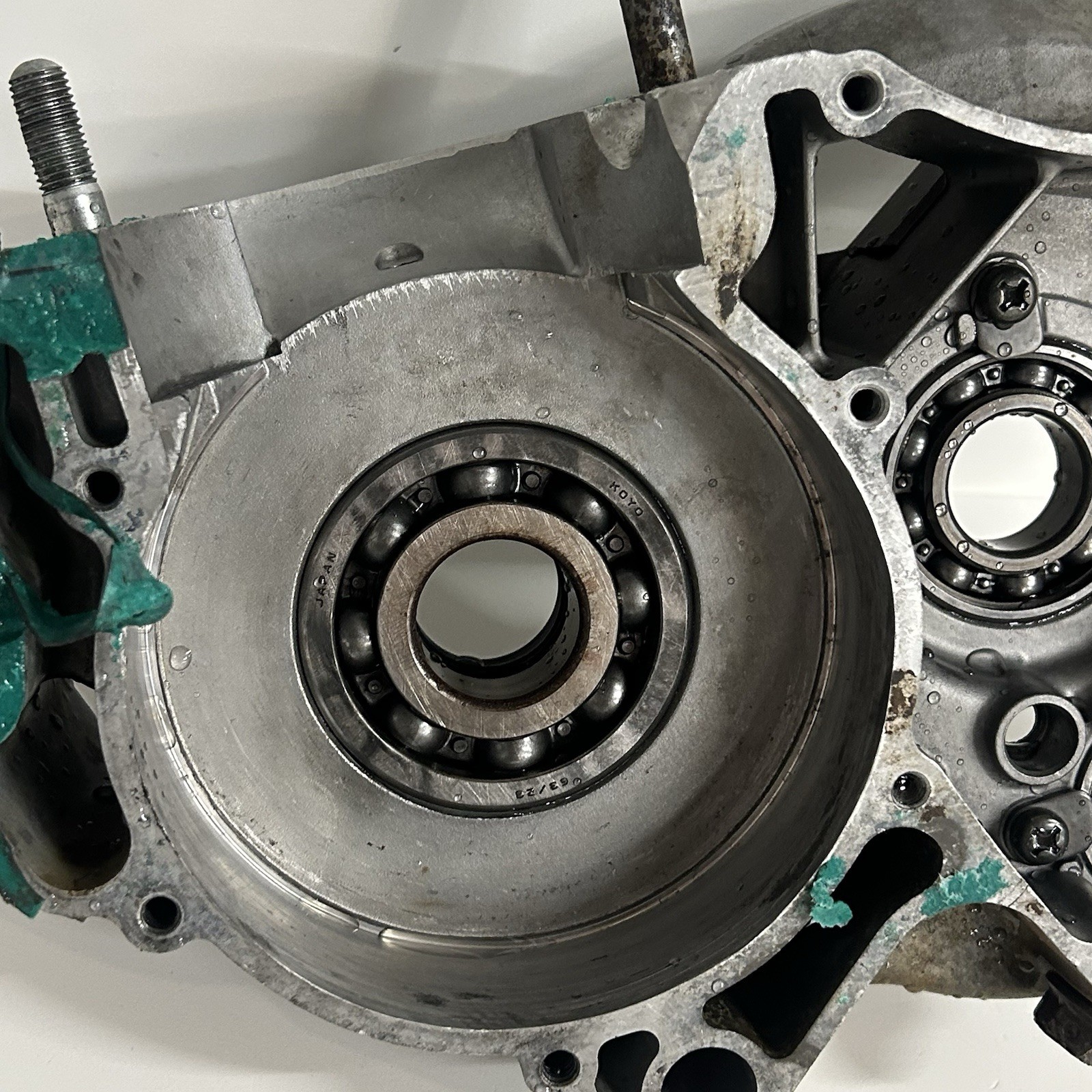 01 - 08 SUZUKI RM250 RM 250 RIGHT SIDE LOWER ENGINE BOTTOM END CRANK CASE OEM