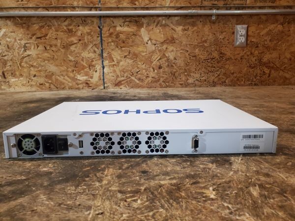 Sophos SG 210 Rev. 2 Rackmount Firewall Appliance