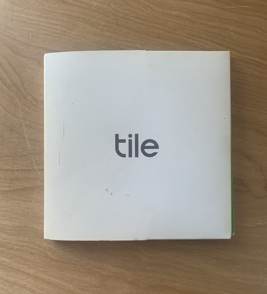 Tile Mate Bluetooth Tracker Phone Wallet Anything Finder (1-Pack)