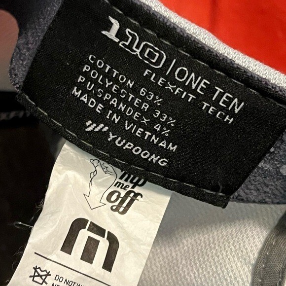 Travis Mathew Golf Hat Bali Hai 110 Flexfit Round Patch Adjustable Light Gray