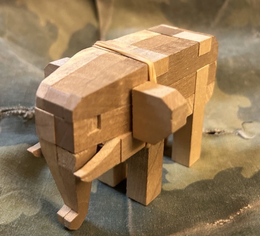 Vietnam War Era Wooden Elephant Puzzle Observed on US GI Helmets JAPAN #1