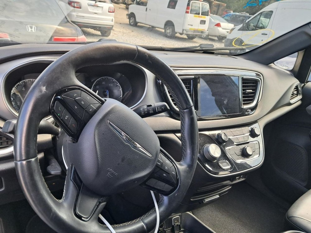 PACIFICA 2018 Glove Box 4781603