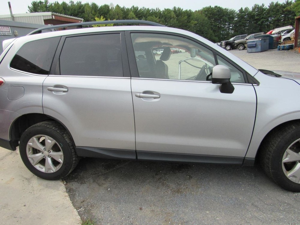 Camera/Projector Rear View Camera Gate Mounted Fits 14-16 FORESTER 1105123