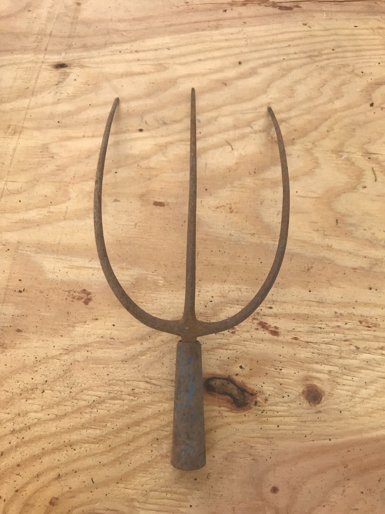 Fork Rake Head 3 Thines Rusty Rustic no handle Original Vintage Primitive Metal
