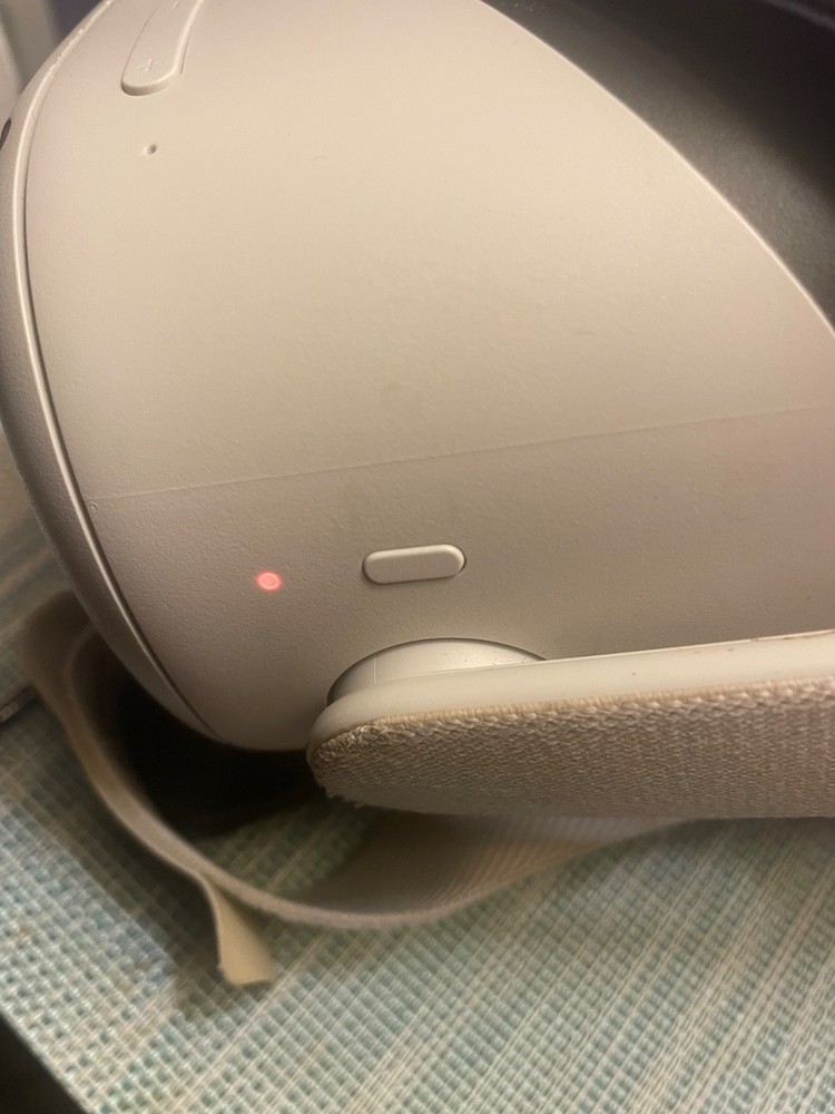 Meta Oculus Quest 2 VR Headset VR Headset Only No Controllers Tested **Read