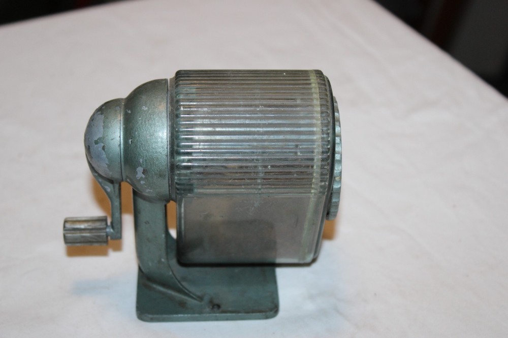 Vintage Dixon Pointer Pencil Sharpener No 15 Translucent Hopper USA
