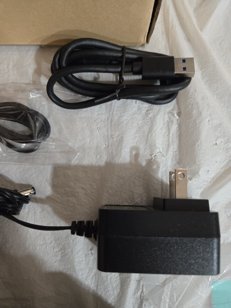 PVBCTCSID KVM Switch 2 Monitors 2 Computers Support Hotkey 8k60Hz 4k 120Hz