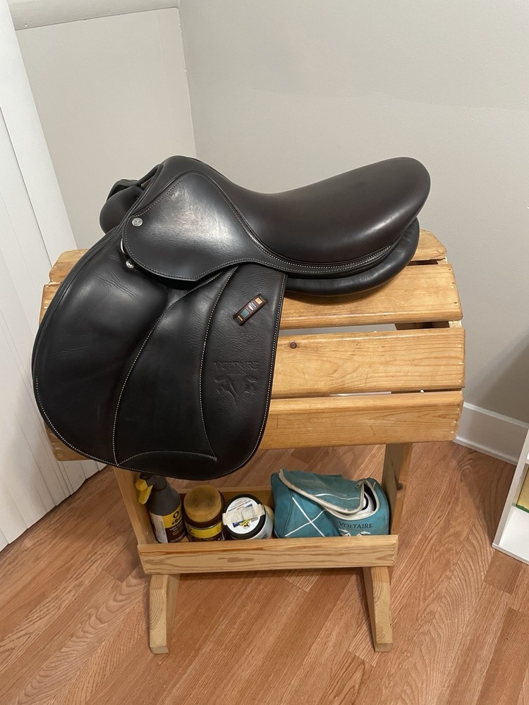 16” Voltaire Welli Jump Saddle