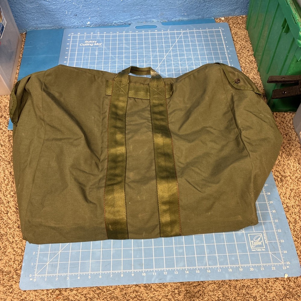 U.S. Armed Forces Large Flyer's Kit Bag