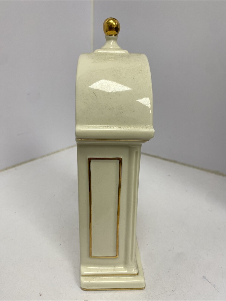 Thomas Kinkade Clock Sweetheart Cottage - clock does not tick