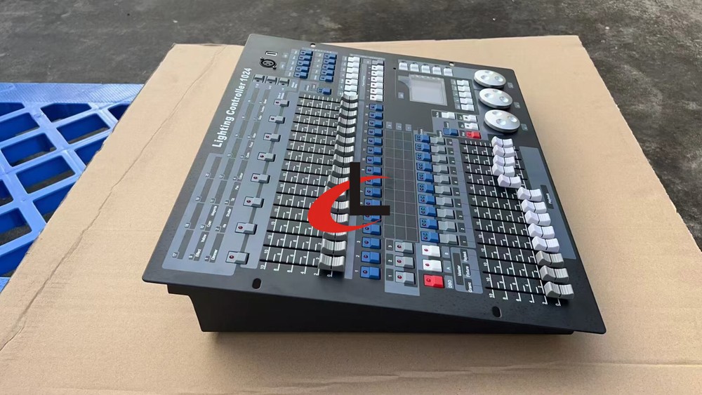 King Kong 1024 Dmx Controller With Flight Case Stage Lighting Console for Show