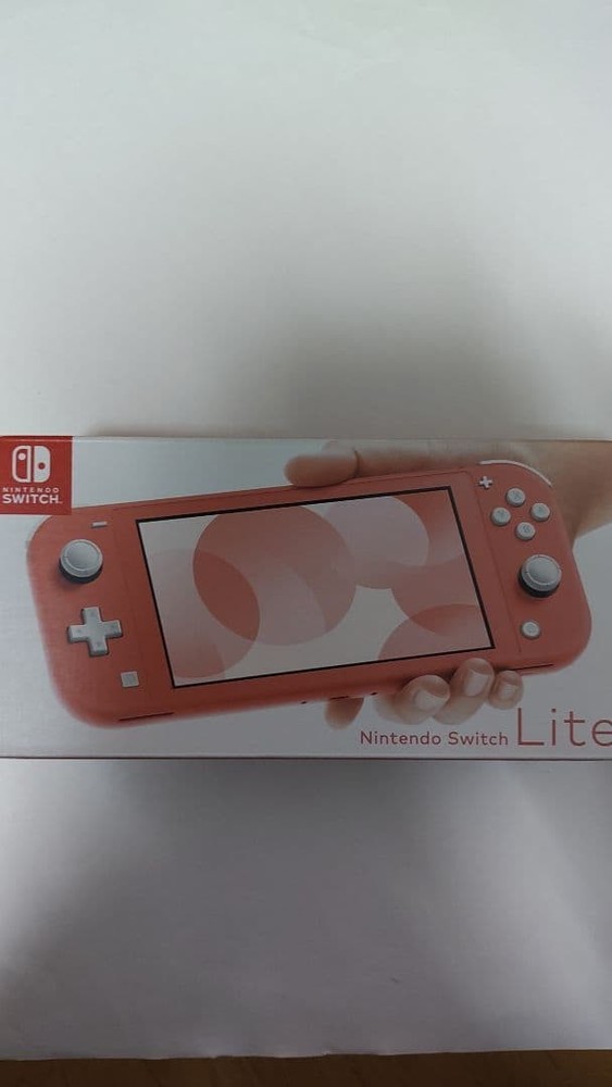 Nintendo Switch Lite Coral