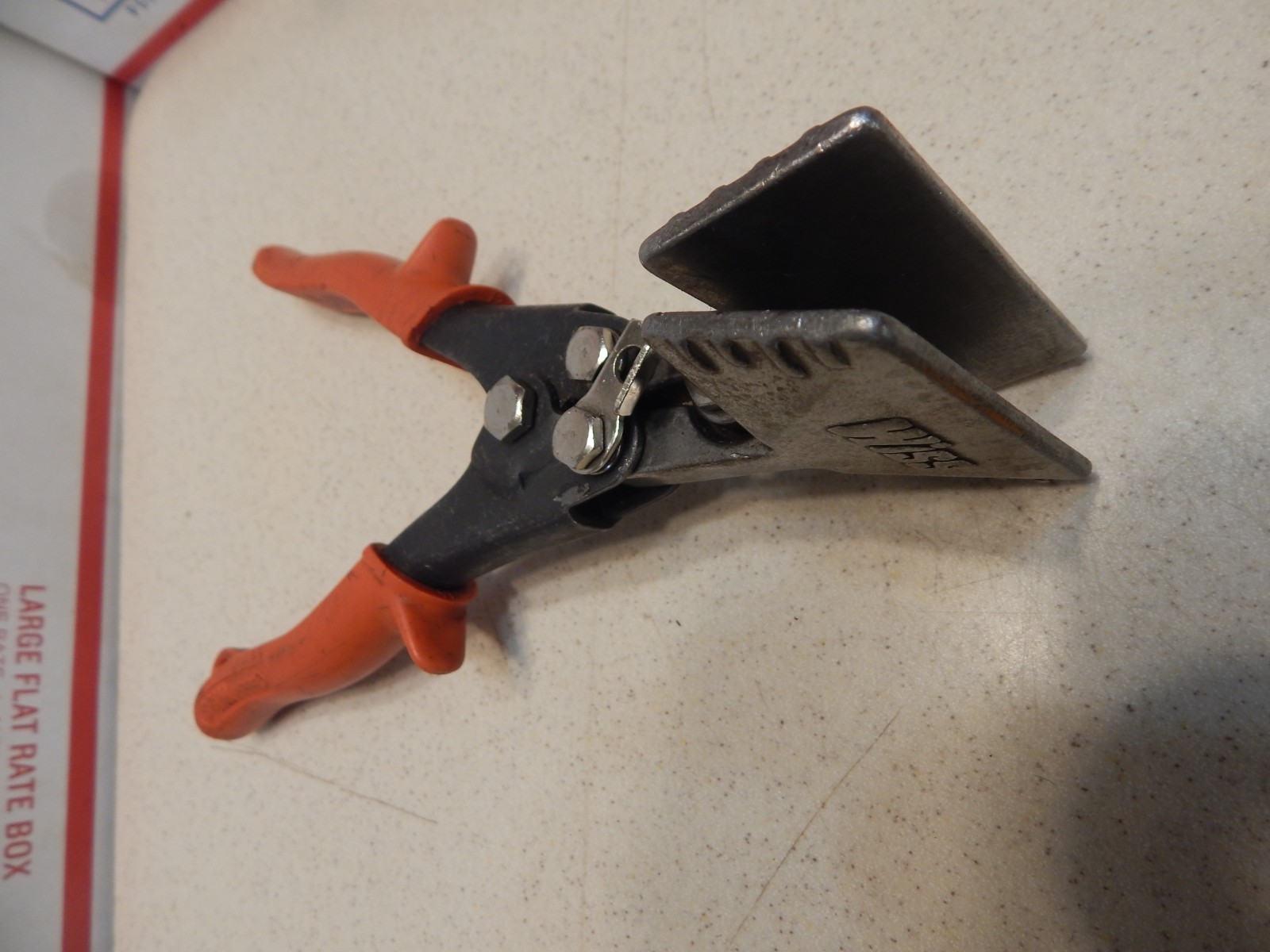 9 "CRESCENT WISS 3-1/4" HAND SEAMER 1-1/4" JAW WITH RED RUBBER GRIPS