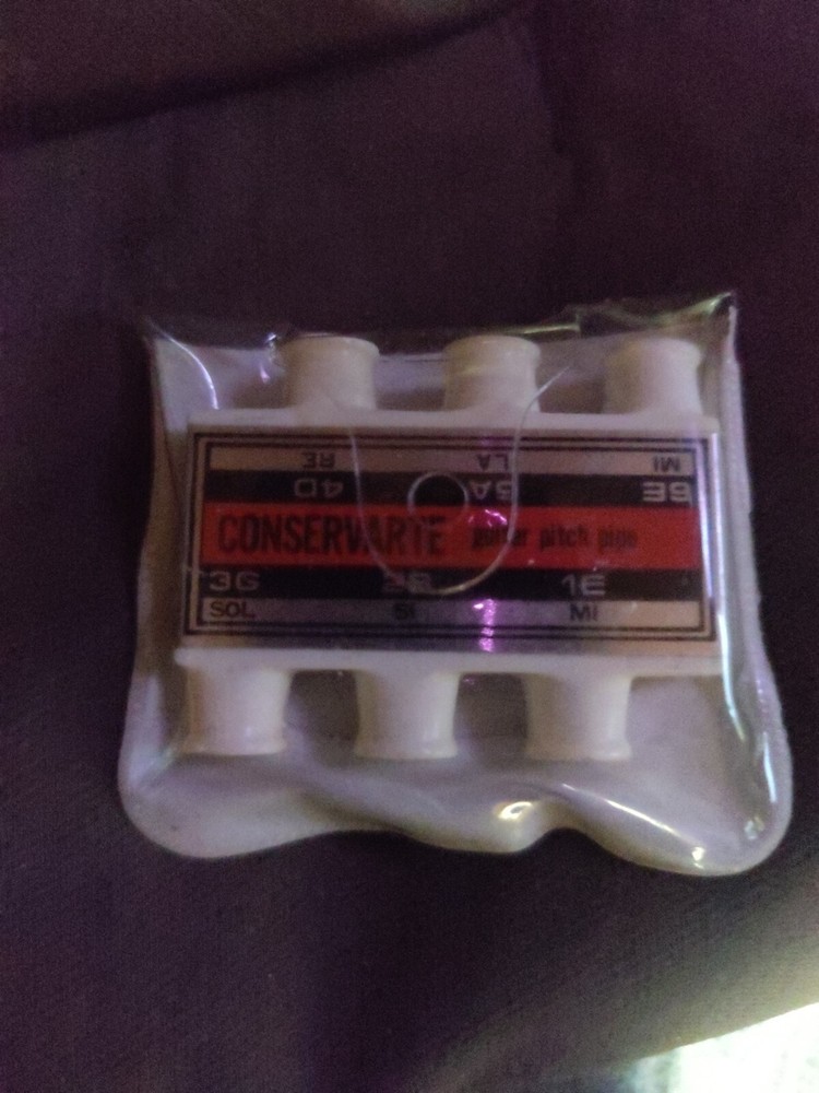 2095 Conservarte Guitar Pitch Pipe - OPEN BOX