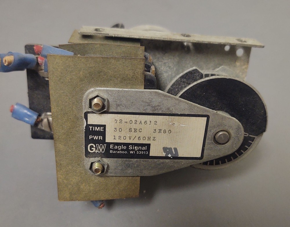 NEW Eagle Signal 72-02A6J2 Sequential Electrical Timer 30 SEC 120V/60Hz