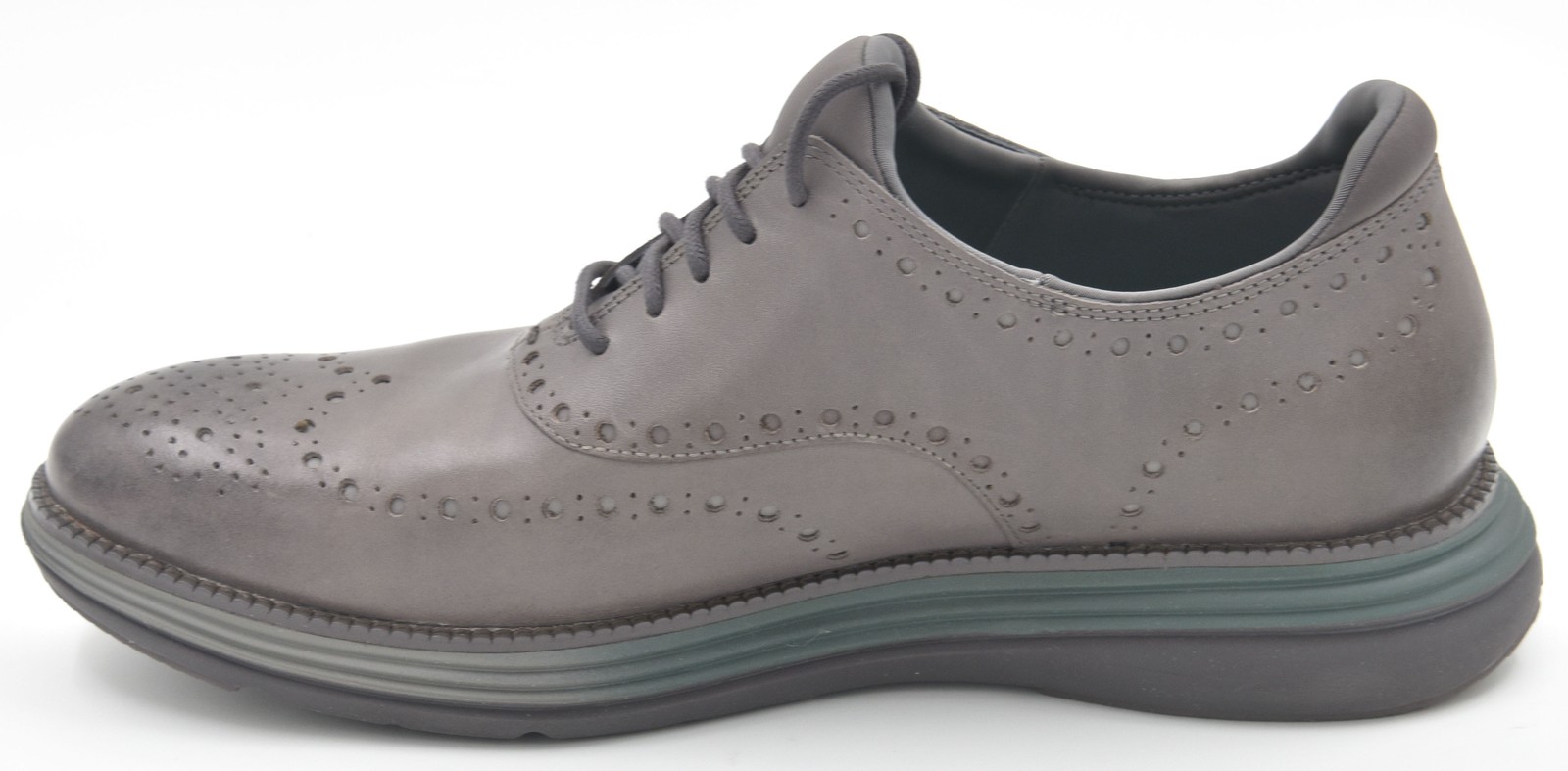 Cole Haan Men's ØriginalGrand Ultra Wingtip Waterproof Oxfords C39529