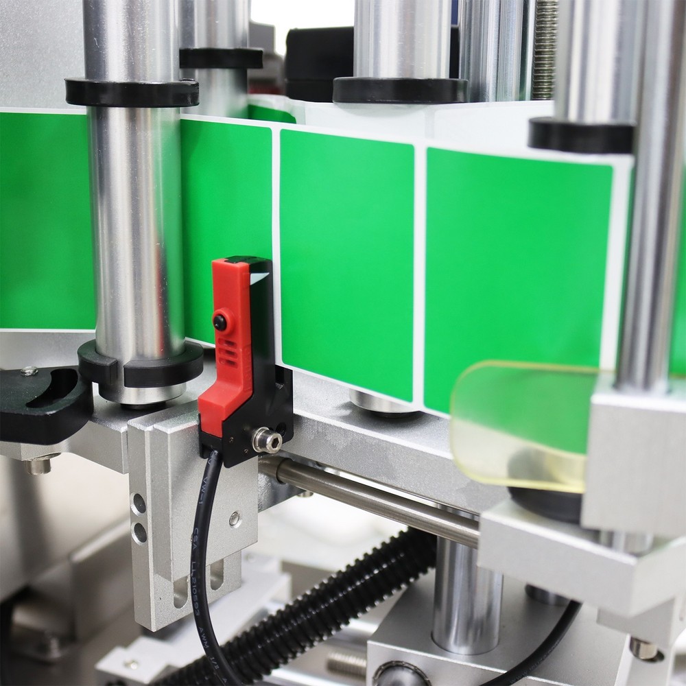 110V Double Sided Auto Desktop Labeling Machine for Square/Hexagonal Bottle etc