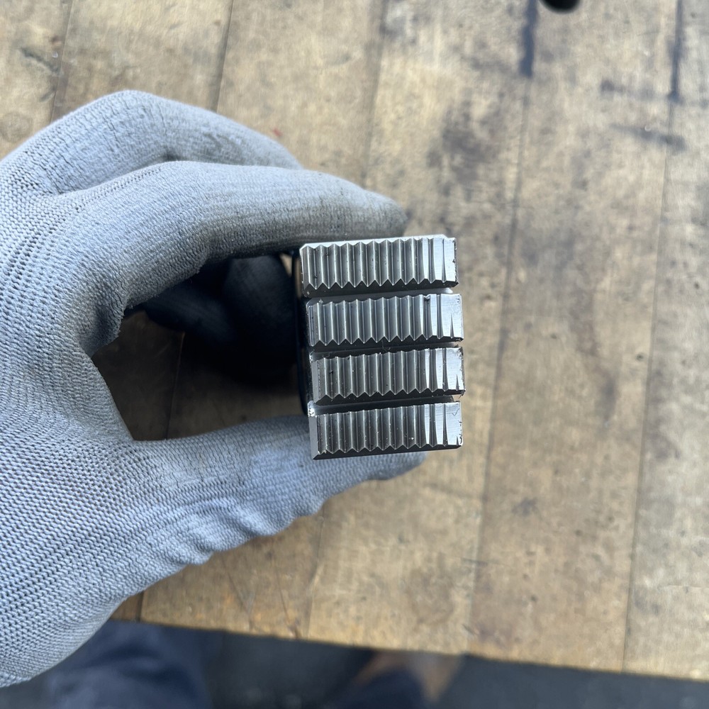 Ridgid Universal, 1-2, NPT, HS, pipe threader die set