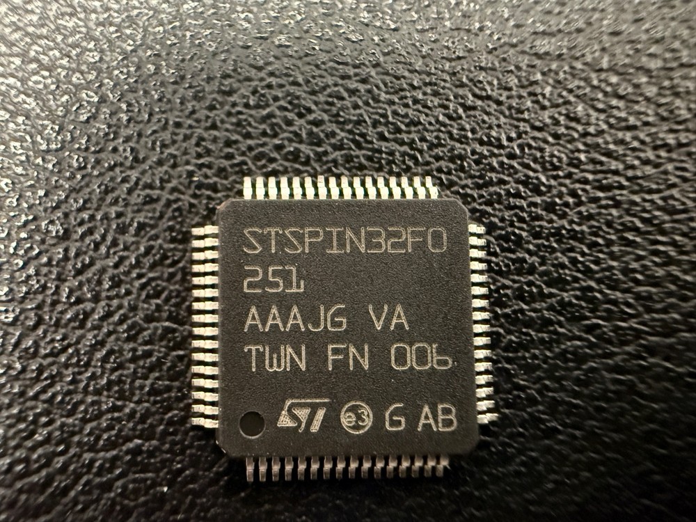 72 STMicroelectronics STSPIN32F0251 Advanced 250 V three-phase BLDC controller