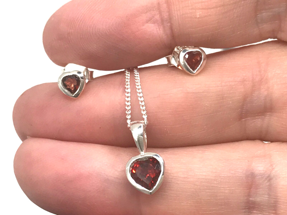 Garnet pendant stud earrings set, solid Sterling Silver. Heart, new. Gift box.