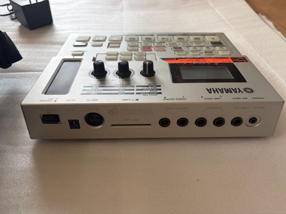 YAMAHA SU200 Sampler with Dedicated Bag Sampling CD AC Adapter