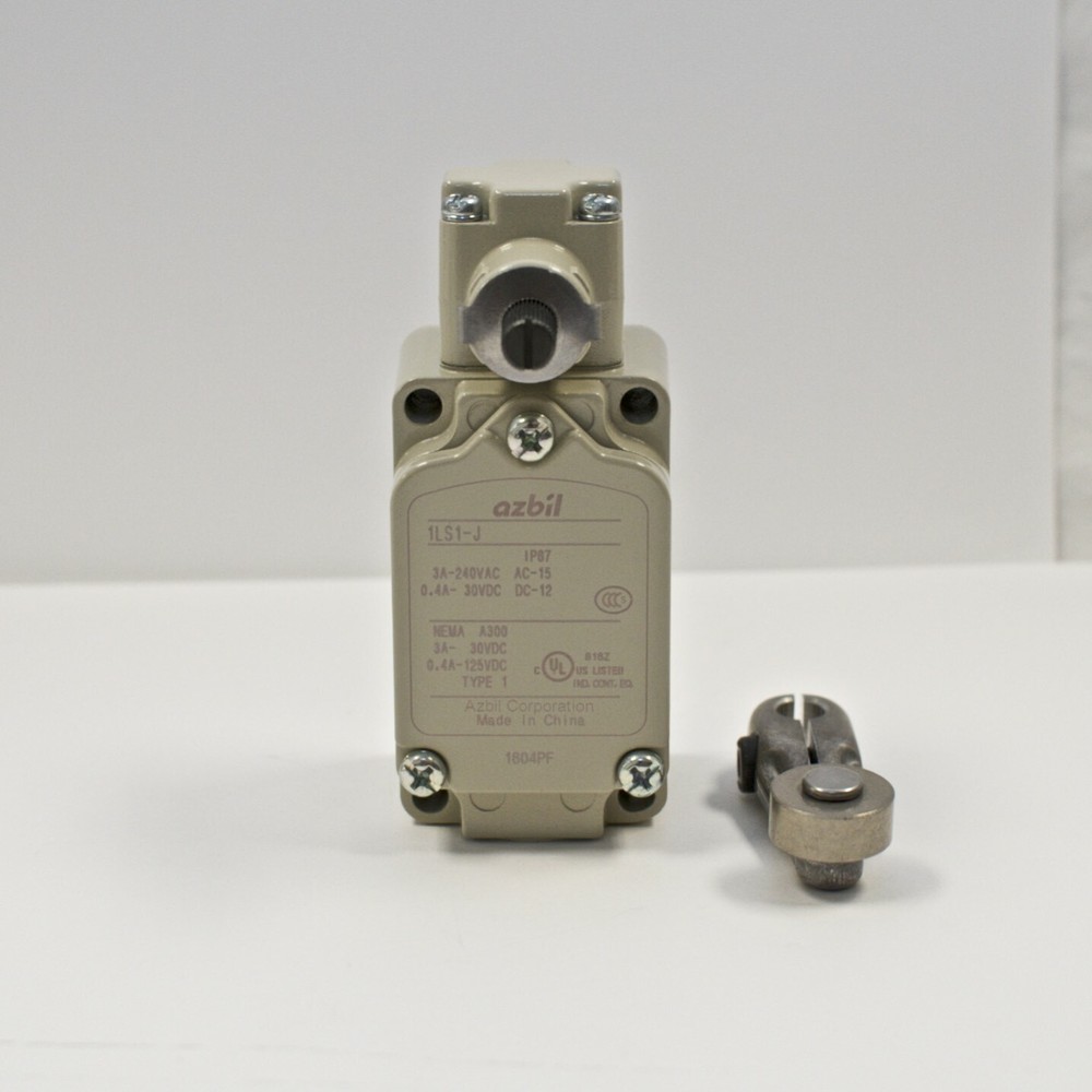 Azbil 1LS1-J limit switch, Roller Lever Type (Yamatake)