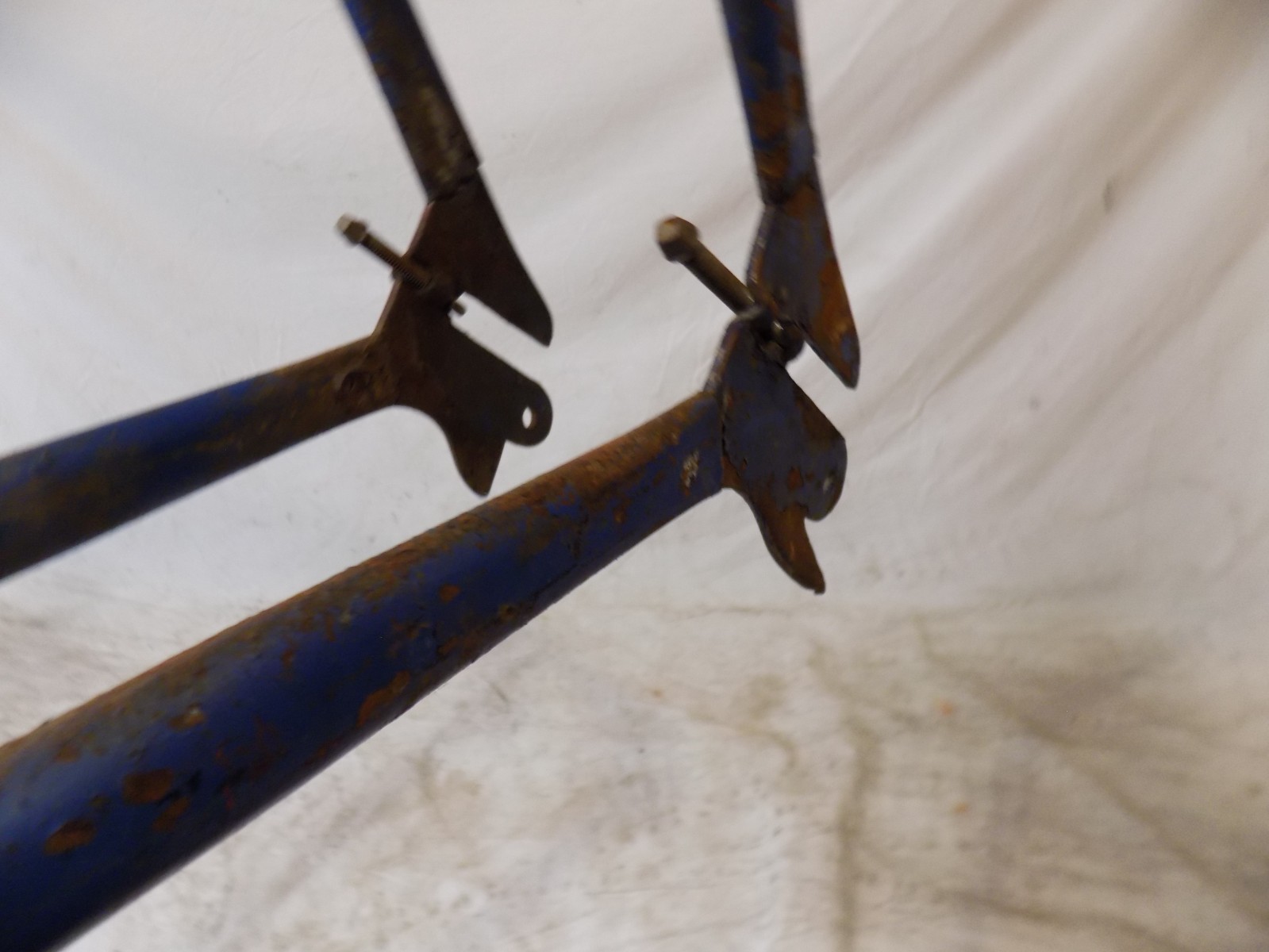 PREWAR CWC HAWTHORNE 4-BAR BICYCLE FRAME FORKS HEADBADGE MONARK 5-BAR 1930S