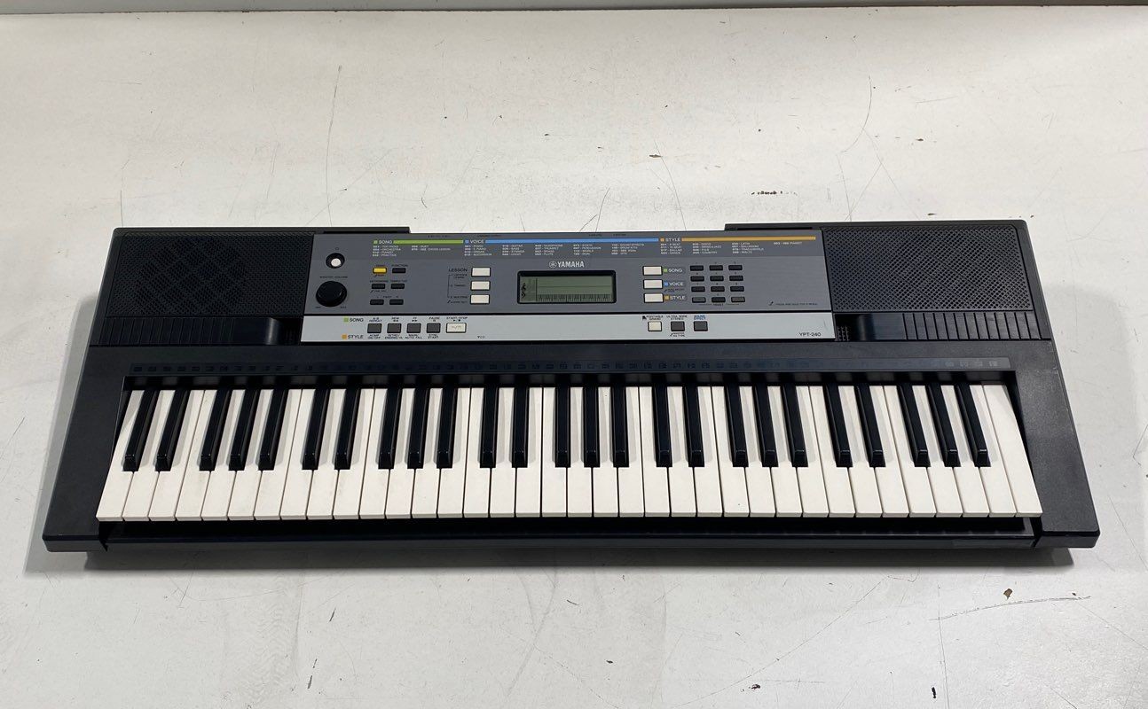 Yamaha 61 keys Portable Keyboard