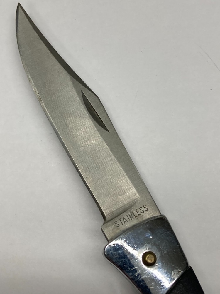 Sleek Black Folding Lockback Knife w/Plain Blade PK9516BK