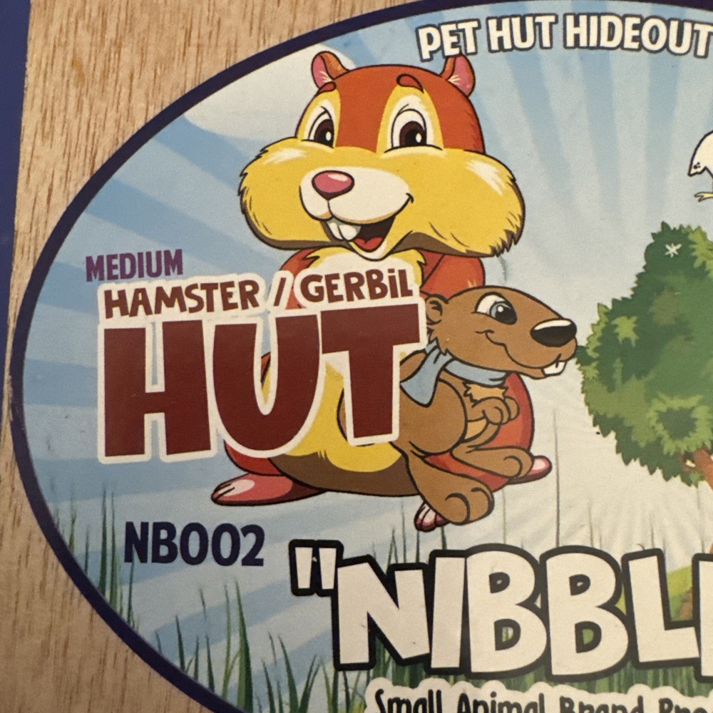 A&E Nibbles Pet Hut Hideout size medium new