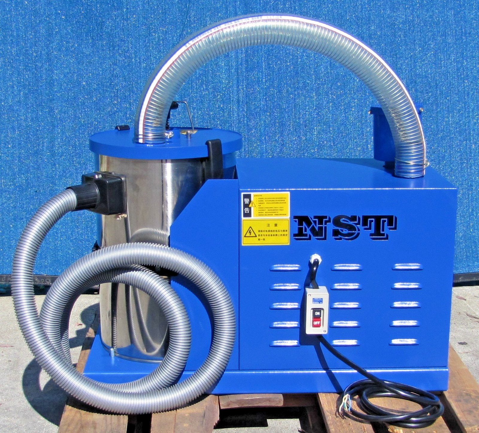 NST 4.5 HP Vacuum Dust Collector With Canister & Hose 230V 3 Ph Strong Suction