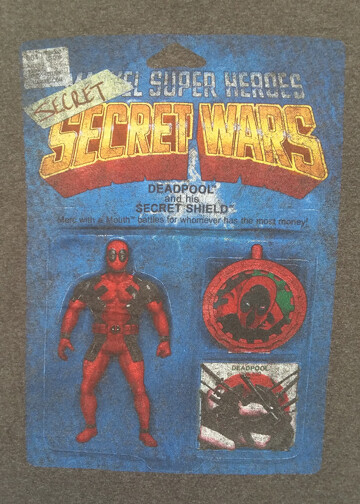 Marvel Comics Deadpool Secret Wars T-Shirt – Size M - Comicon