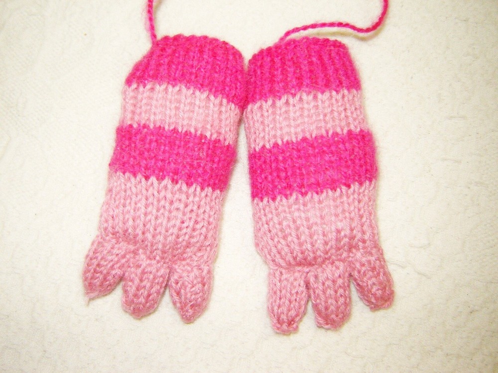 Wonderland Knitting Patterns – Printed Set: Rabbit, Cat & Toadstools