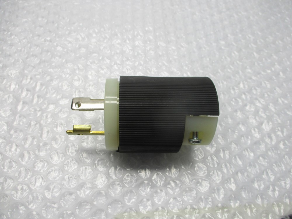HUBBELL 231A PLUG 30A-125V NSNP