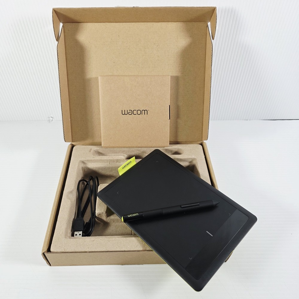 One by Wacom CTL-471 Creative Graphics Drawing Tablet w/ Pen - Tested