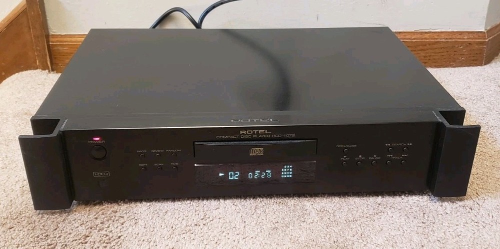 Rotel RCD-1072 CD Player with Remote